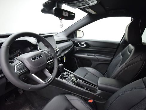New 2026 Jeep Compass Latitude image 31