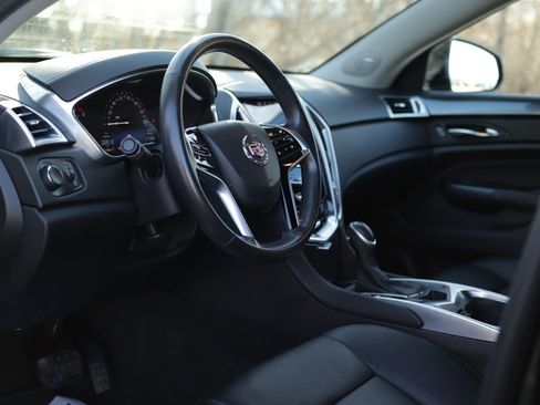 Used 2015 Cadillac SRX Base image 9
