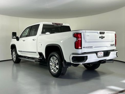 Used 2024 Chevrolet Silverado 2500 High Country w/ High Country Premium Package image 5