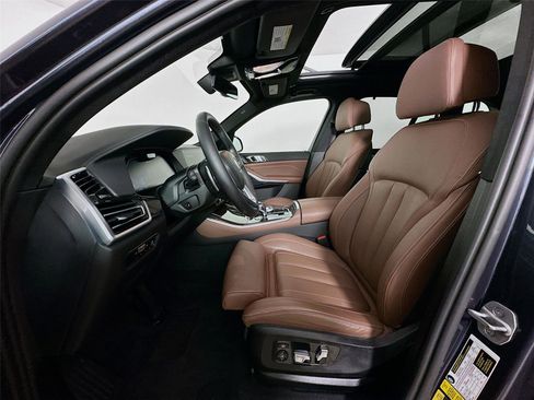 Certified 2022 BMW X5 xDrive45e w/ Executive Package image 21