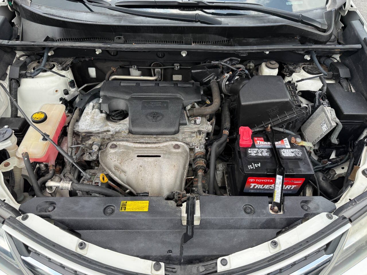 Used 2013 Toyota RAV4 Limited AWD/4WD image 36