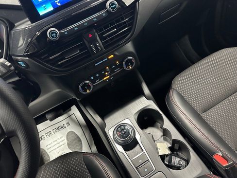 Used 2025 Ford Escape ST-Line image 34