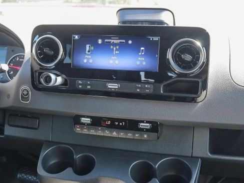 New 2025 Mercedes-Benz Sprinter 2500 image 14