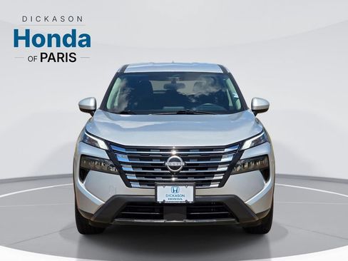 Used 2025 Nissan Rogue SV FWD image 2