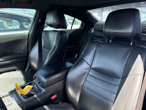Used 2013 Dodge Charger R/T RWD image 4