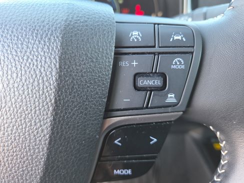 Certified 2025 Toyota Camry SE image 25