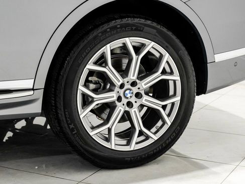 Used 2024 BMW X7 xDrive40i w/ Premium Package AWD/4WD image 49