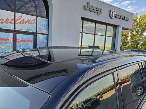 New 2025 Jeep Grand Cherokee L Limited w/ Luxury Tech Group II image 19