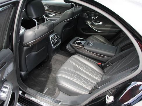 Used 2015 Mercedes-Benz S 63 AMG 4MATIC Sedan image 23