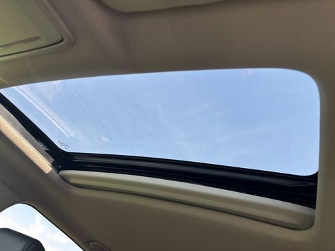 Used 2023 Honda CR-V EX-L image 5