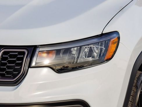 New 2026 Jeep Compass Latitude image 5