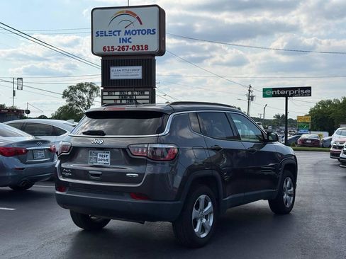 Used 2018 Jeep Compass Latitude w/ Popular Equipment Group AWD/4WD image 5