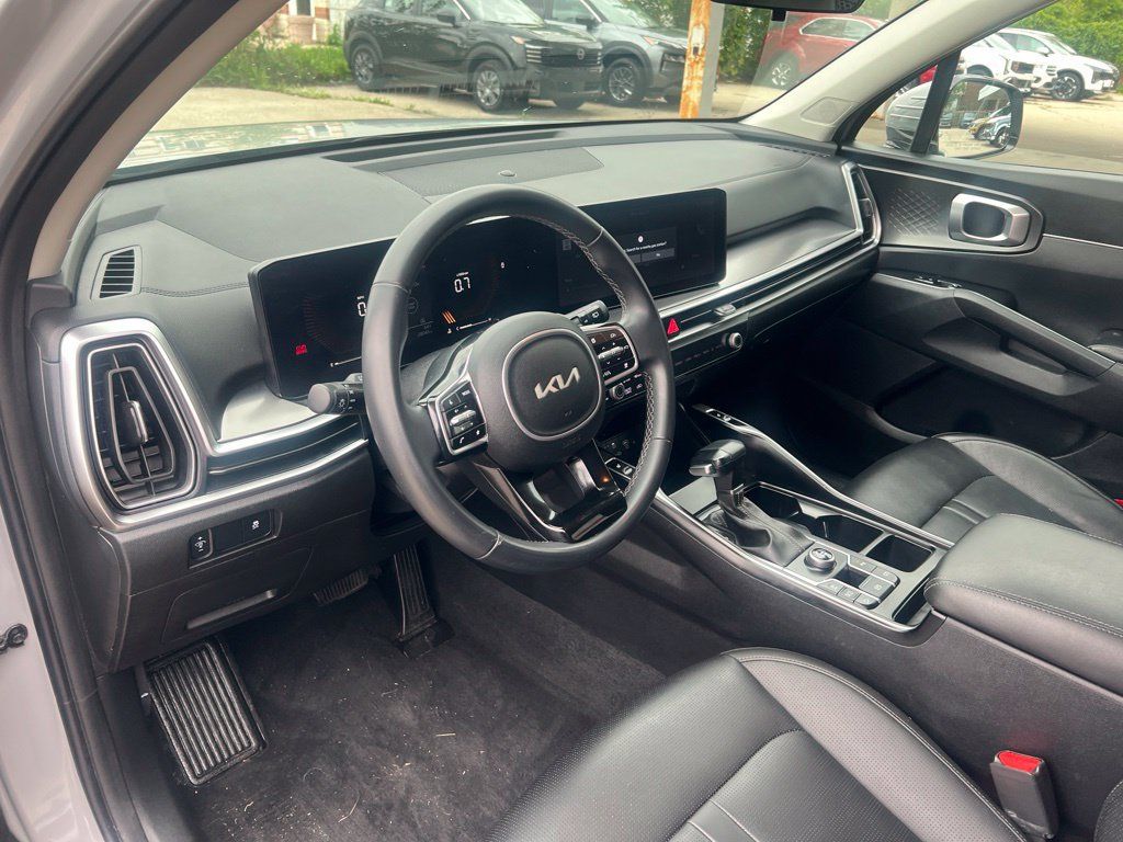 Certified 2024 Kia Sorento S w/ Panoramic Sunroof Package FWD image 6