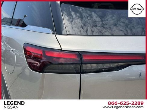 Used 2023 INFINITI QX60 Luxe w/ Vision Package AWD/4WD image 11