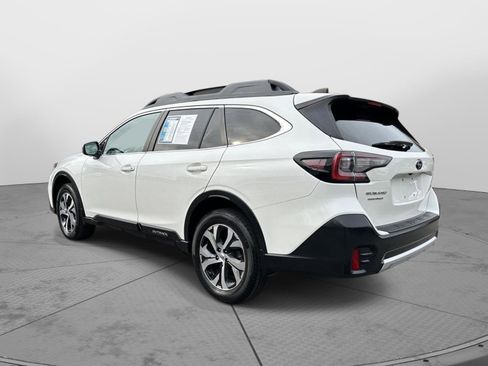 Used 2020 Subaru Outback Limited w/ Popular Package #2 image 3