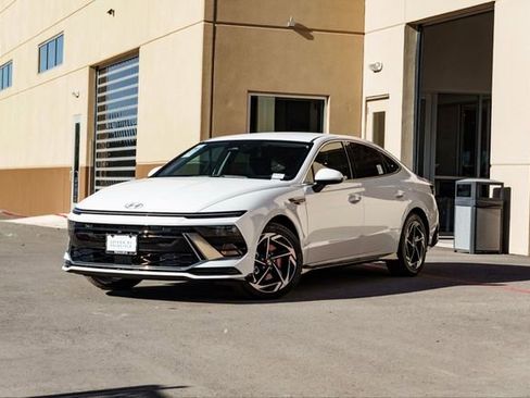 New 2026 Hyundai Sonata SEL FWD image 2
