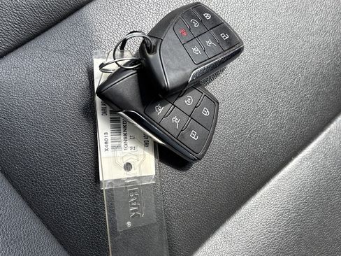 Used 2022 Chevrolet Tahoe LT AWD/4WD image 38
