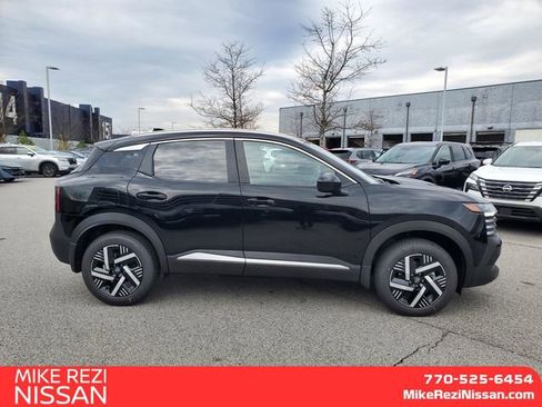 New 2026 Nissan Kicks SV w/ SV Premium Package image 2