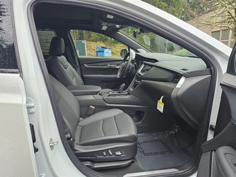 New 2026 Cadillac XT5 Sportv image 11