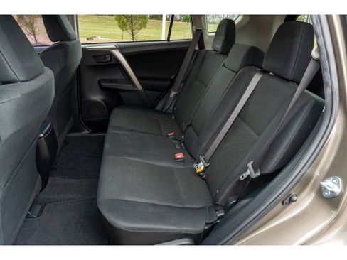 Used 2015 Toyota RAV4 LE image 13