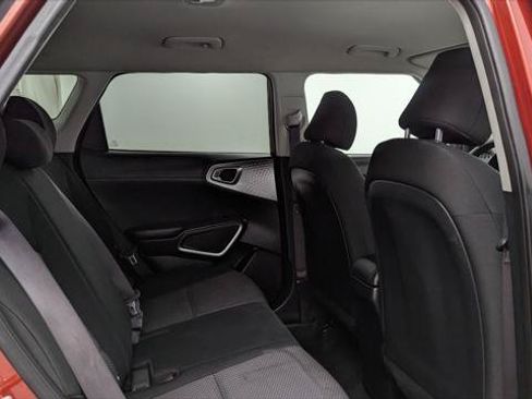 Used 2023 Kia Soul LX FWD image 18