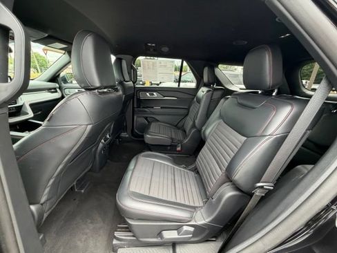 Certified 2025 Ford Explorer ST-Line AWD/4WD image 25