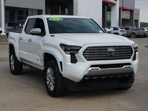 Used 2024 Toyota Tacoma Limited image 24