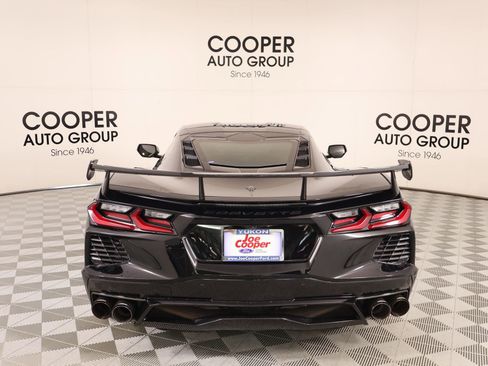Used 2022 Chevrolet Corvette Stingray Coupe w/ Z51 Performance Package RWD image 20