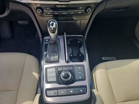 Used 2014 Hyundai Equus Signature RWD image 17