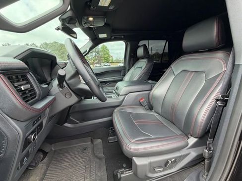 Used 2024 Ford Expedition Limited image 8