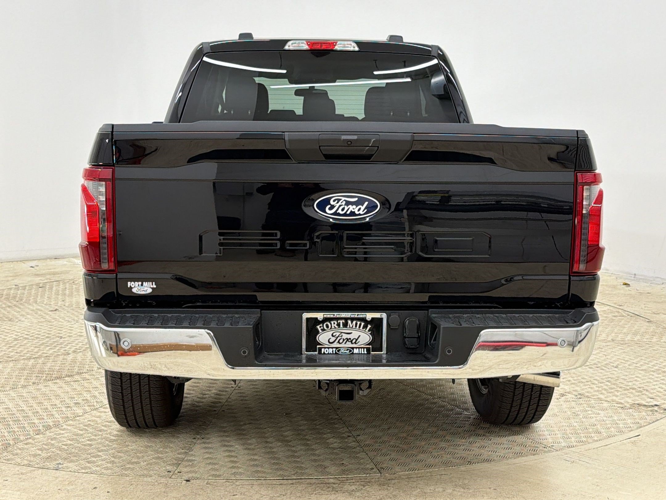 New 2026 Ford F150 XLT w/ XLT Chrome Appearance Package RWD image 10