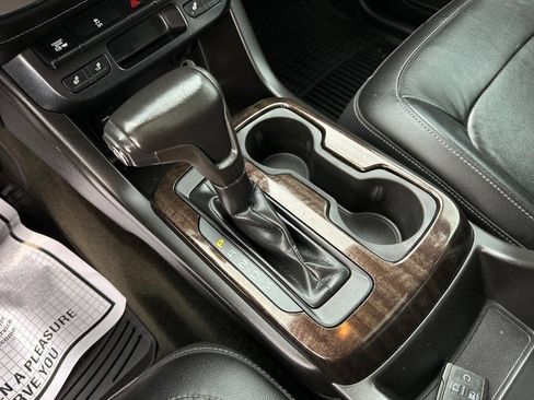 Used 2016 GMC Canyon SLT image 36