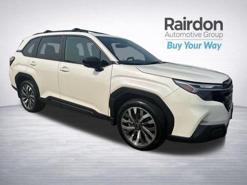 Used 2025 Subaru Forester Touring w/ Popular Package - Touring AWD/4WD image 1