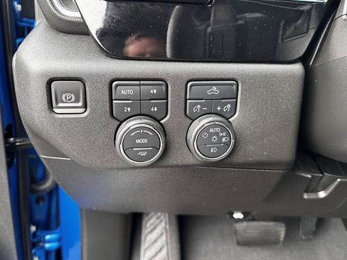 Used 2023 Chevrolet Silverado 1500 RST image 16