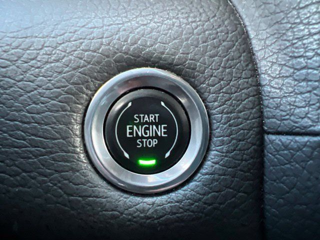 Used 2021 GMC Yukon Denali w/ Denali Premium Package AWD/4WD image 20