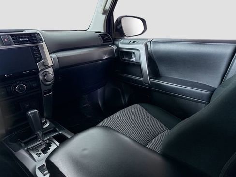 Certified 2021 Toyota 4Runner SR5 AWD/4WD image 22