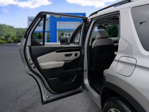 Used 2025 Honda Pilot Touring image 27