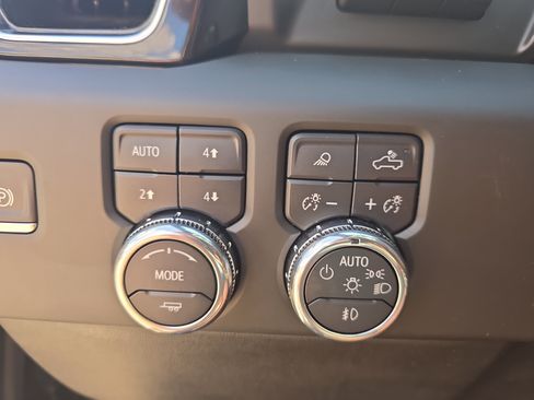 Used 2025 GMC Sierra 1500 Denali Ultimate AWD/4WD image 26