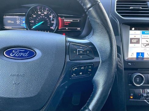 Used 2018 Ford Explorer XLT w/ Equipment Group 202A image 19