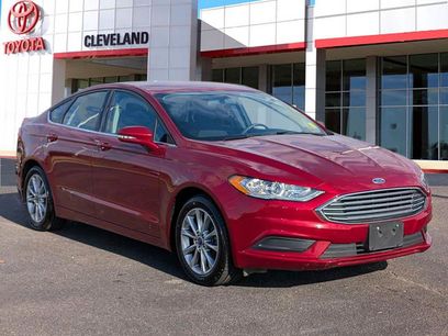 Used 2017 Ford Fusion SE w/ Fusion SE Technology Package