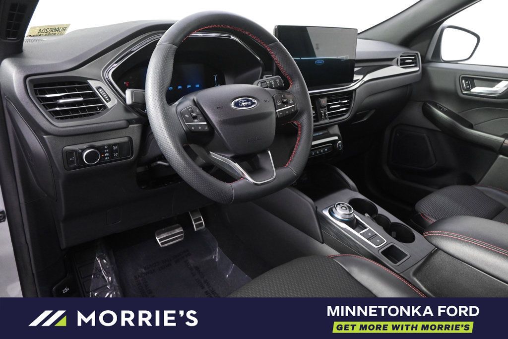 Used 2024 Ford Escape ST-Line w/ Tech Pack #1 AWD/4WD image 11