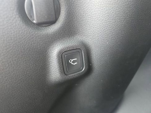 New 2026 Jeep Compass Limited image 25