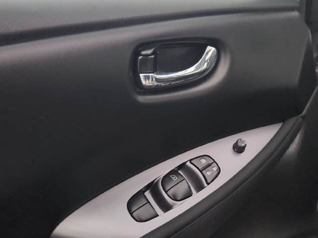Used 2025 Nissan Leaf S FWD image 11
