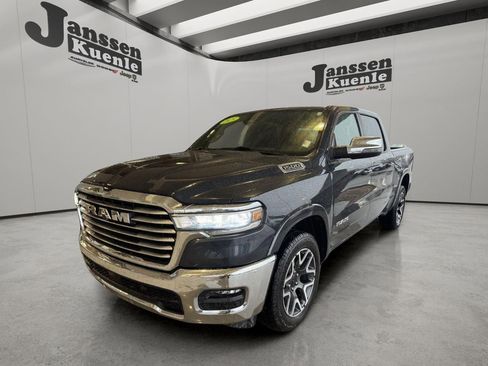 Used 2025 RAM 1500 Laramie AWD/4WD image 5