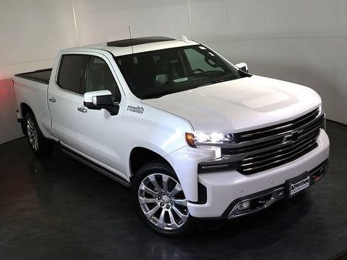 Used 2020 Chevrolet Silverado 1500 High Country w/ Technology Package AWD/4WD image 7