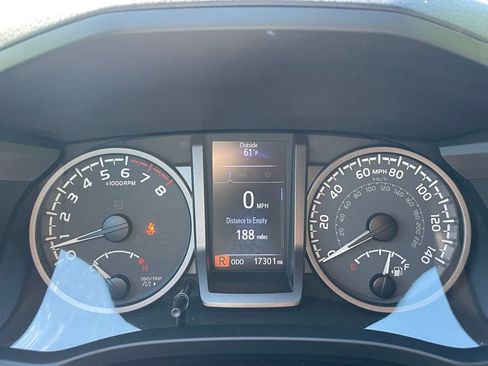 Used 2021 Toyota Tacoma TRD Sport AWD/4WD image 42