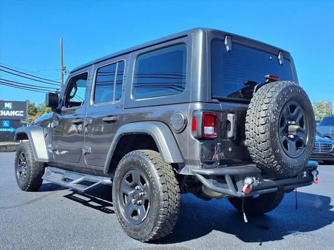 Used 2018 Jeep Wrangler Unlimited Sport image 4