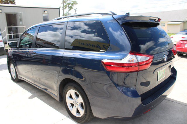 Used 2018 Toyota Sienna LE FWD image 6
