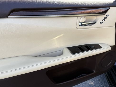 Used 2017 Lexus ES 350 image 9