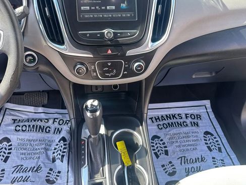 Used 2018 Chevrolet Equinox LS image 17